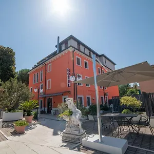 https://hotel-siros.hotelinveneto.com